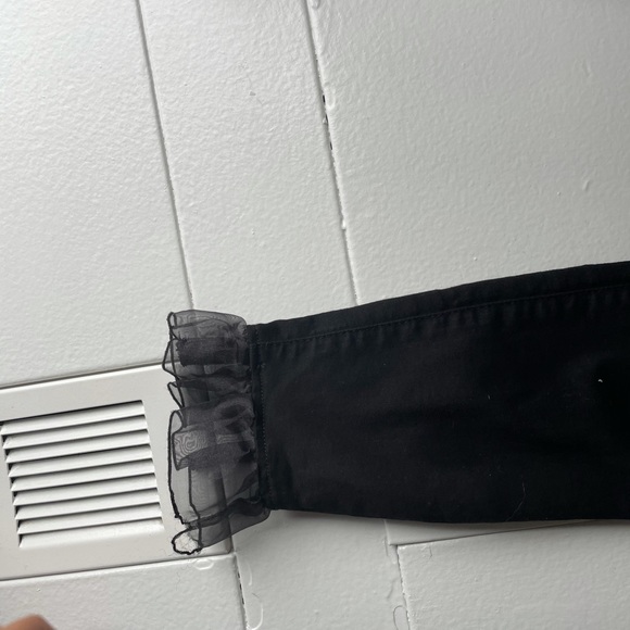 Too small - Picture 2 of 5